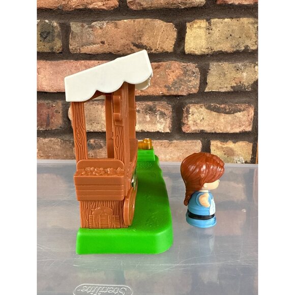 Fisher-Price Little People Farmers Market Garden & Stand With Accessories - Picture 2 of 9